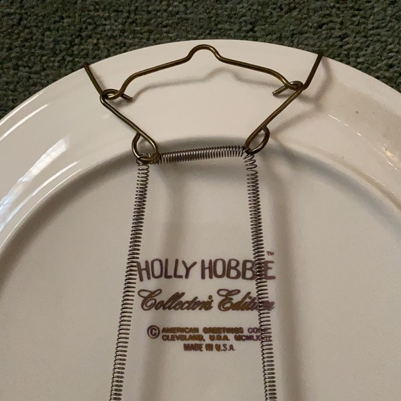 Holly Hobbie Collector’s Edition Display Plate with hanger. - Picture 2 of 2